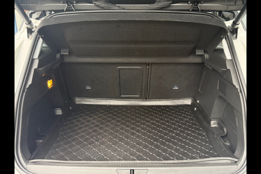 Opel Grandland BWJ 2022 | 1.2T 131PK Ultimate | TREKHAAK | 360 CAMERA | LEDER/ALCANTARA | CLIMA | WINTERPAKKET | NAVI | CARPLAY