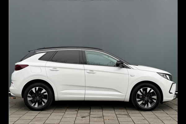 Opel Grandland BWJ 2022 | 1.2T 131PK Ultimate | TREKHAAK | 360 CAMERA | LEDER/ALCANTARA | CLIMA | WINTERPAKKET | NAVI | CARPLAY
