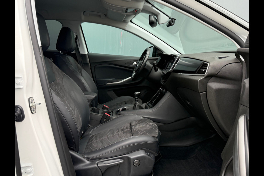 Opel Grandland BWJ 2022 | 1.2T 131PK Ultimate | TREKHAAK | 360 CAMERA | LEDER/ALCANTARA | CLIMA | WINTERPAKKET | NAVI | CARPLAY