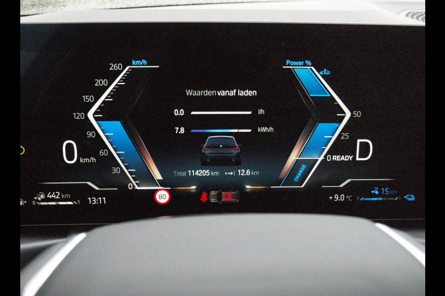 BMW 3 Serie Touring 330e | Plug-In Hybride | 19 Inch | Trekhaak | NL-Auto | Facelift model |