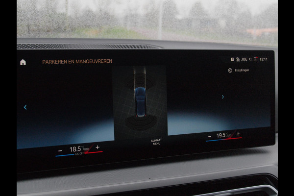 BMW 3 Serie Touring 330e | Plug-In Hybride | 19 Inch | Trekhaak | NL-Auto | Facelift model |