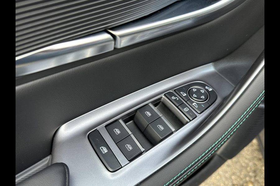 BYD SEAL U 1.5 DM-i FWD Comfort VAN: €41.900,- VOOR: €37.440,- UW EINDEJAARSVOORDEEL: €4.460,- | UNIEK IN NL! tot 125km electrisch rijbereik | 6 jaar volledige BYD GARANTIE | NIEUWE AUTO |