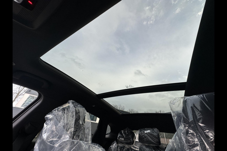 BYD SEAL U 1.5 DM-i FWD Comfort VAN: €41.900,- VOOR: €37.440,- UW EINDEJAARSVOORDEEL: €4.460,- | UNIEK IN NL! tot 125km electrisch rijbereik | 6 jaar volledige BYD GARANTIE | NIEUWE AUTO |