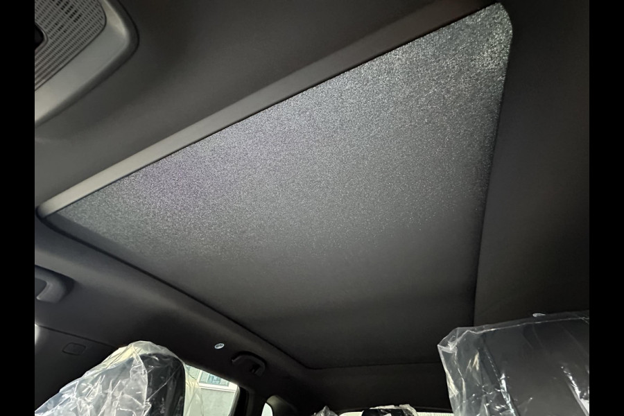 BYD SEAL U 1.5 DM-i FWD Comfort VAN: €41.900,- VOOR: €37.440,- UW EINDEJAARSVOORDEEL: €4.460,- | UNIEK IN NL! tot 125km electrisch rijbereik | 6 jaar volledige BYD GARANTIE | NIEUWE AUTO |