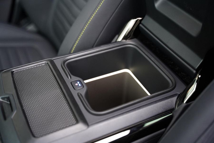 Land Rover Range Rover Sport P635 SV Celestial Sol Limited Edition