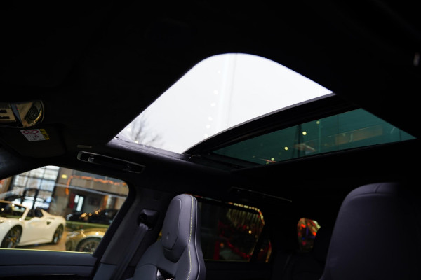 Land Rover Range Rover Sport P635 SV Celestial Sol Limited Edition