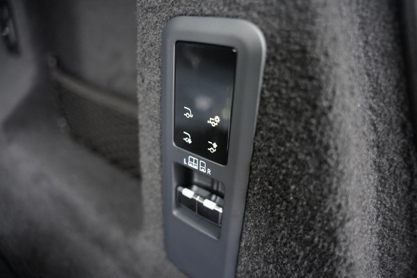 Land Rover Range Rover Sport P635 SV Celestial Sol Limited Edition