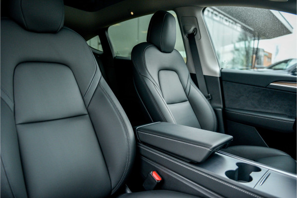 Tesla Model Y Long Range AWD 75 kWh ** 20inch ** Autopilot ** Custom Wrap