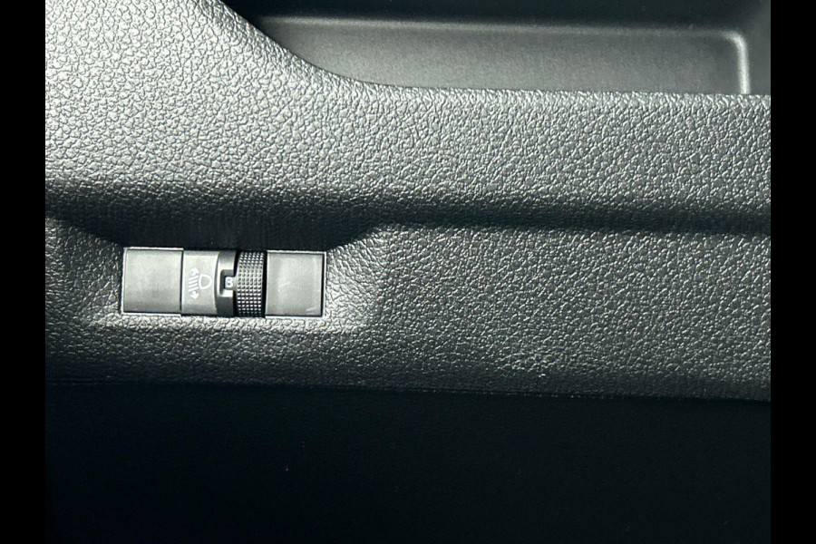 Opel Vivaro 2.0 BlueHDi 145PK L3 Automaat Airco Navigatie Trekhaak Sidebars 3-Zits