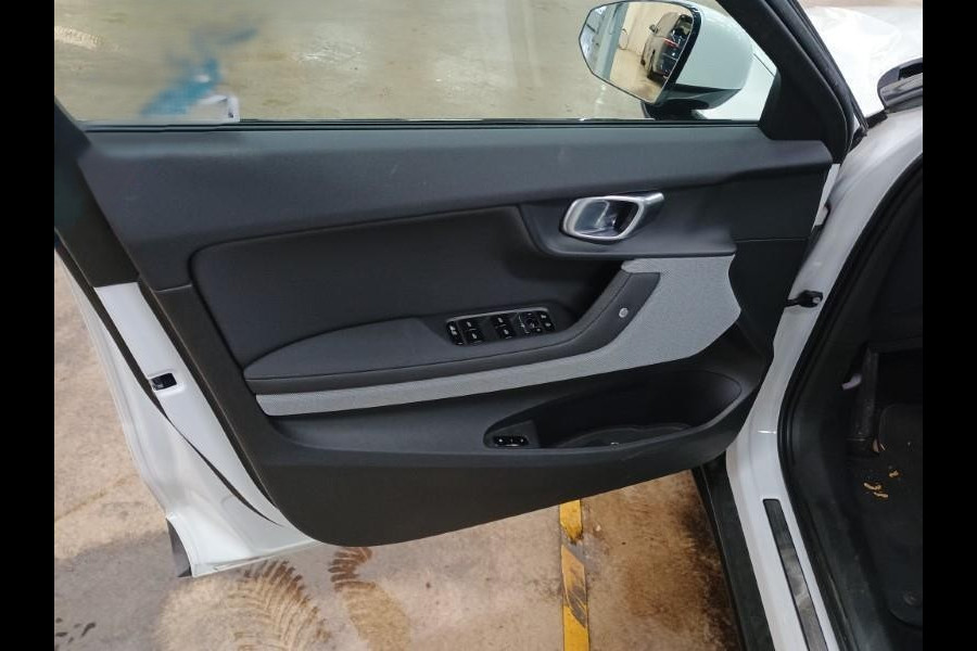 Polestar 2 Long Range Single Motor 78 kWh Panoramadak, Pluspakket, LMV 20'' 4-V Spoke Black Diamond wordt verwacht