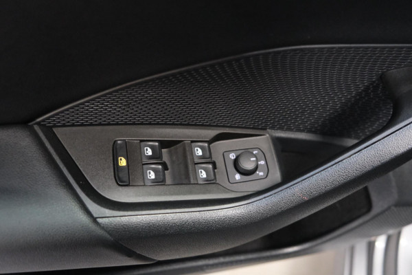 Škoda Octavia Combi 1.0 e-TSI Ambition Automaat - N.A.P. Airco, Cruise, PDC, Navi, Virtual display, Trekhaak.