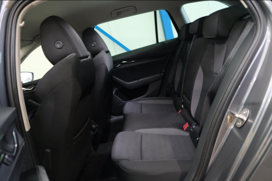 Škoda Octavia Combi 1.0 e-TSI Ambition Automaat - N.A.P. Airco, Cruise, PDC, Navi, Virtual display, Trekhaak.