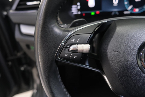 Škoda Octavia Combi 1.0 e-TSI Ambition Automaat - N.A.P. Airco, Cruise, PDC, Navi, Virtual display, Trekhaak.