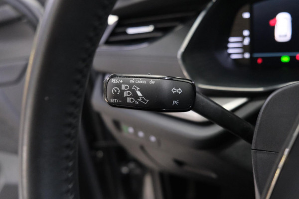 Škoda Octavia Combi 1.0 e-TSI Ambition Automaat - N.A.P. Airco, Cruise, PDC, Navi, Virtual display, Trekhaak.