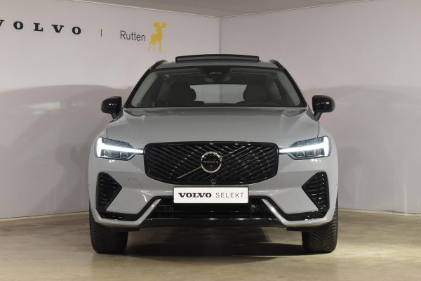 Volvo XC60 T6 350PK Automaat Plug-in Hybrid AWD Plus Dark / Navigatie / Adaptieve Cruisecontrol / Head Up-Display / Panorama dak / Leder / Elektrische stoelen / 360 Camera / Trekhaak /