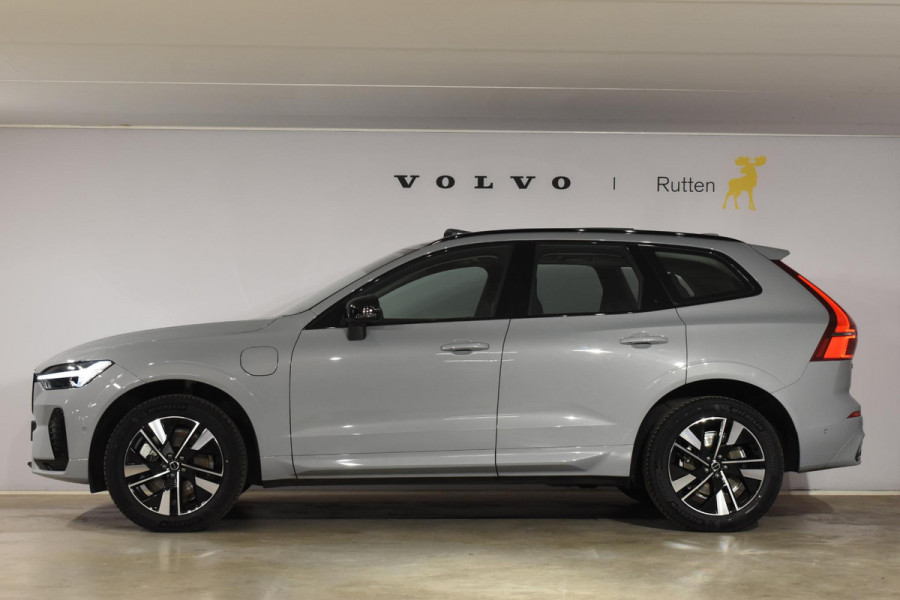 Volvo XC60 T6 350PK Automaat Plug-in Hybrid AWD Plus Dark / Navigatie / Adaptieve Cruisecontrol / Head Up-Display / Panorama dak / Leder / Elektrische stoelen / 360 Camera / Trekhaak /