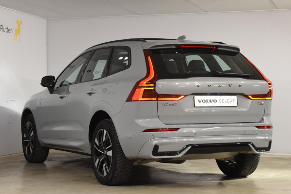 Volvo XC60 T6 350PK Automaat Plug-in Hybrid AWD Plus Dark / Navigatie / Adaptieve Cruisecontrol / Head Up-Display / Panorama dak / Leder / Elektrische stoelen / 360 Camera / Trekhaak /