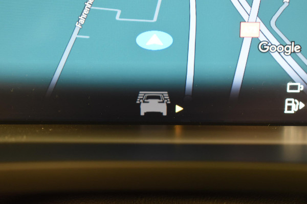 Volvo XC60 T6 350PK Automaat Plug-in Hybrid AWD Plus Dark / Navigatie / Adaptieve Cruisecontrol / Head Up-Display / Panorama dak / Leder / Elektrische stoelen / 360 Camera / Trekhaak /