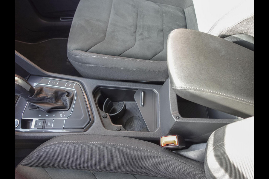 Volkswagen Tiguan Allspace 1.5 TSI DSG R-Line 7p. | Navigatie | Climate Control | Lichtmetalen velgen | DAB | Led | Stoelverwarming