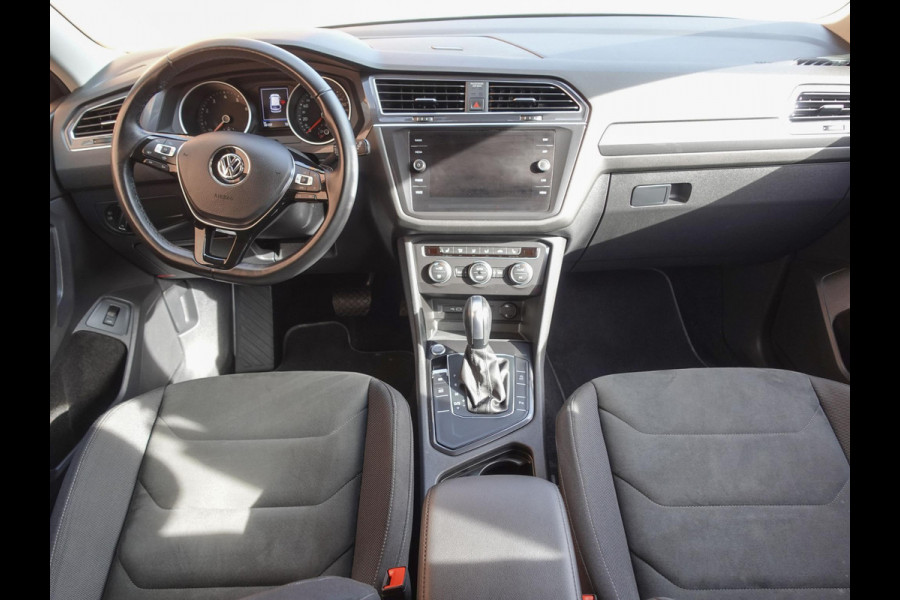 Volkswagen Tiguan Allspace 1.5 TSI DSG R-Line 7p. | Navigatie | Climate Control | Lichtmetalen velgen | DAB | Led | Stoelverwarming