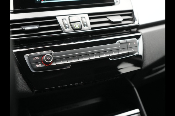 BMW 2 Serie Active Tourer 218i Executive 141pk Automaat | Trekhaak Afn. | LED Koplampen | Navigatie | DAB | Cruise Control |