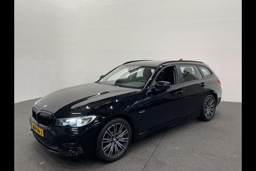 BMW 3 Serie Touring 330e Aut. Sportline Business 292pk Airco ECC Navi Carplay Cruise Control PDC VA Virtual cockpit Sportstoelen Sensatec