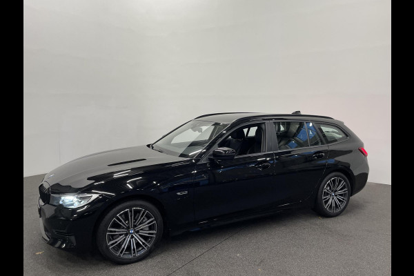 BMW 3 Serie Touring 330e Aut. Sportline Business 292pk Airco ECC Navi Carplay Cruise Control PDC VA Virtual cockpit Sportstoelen Sensatec