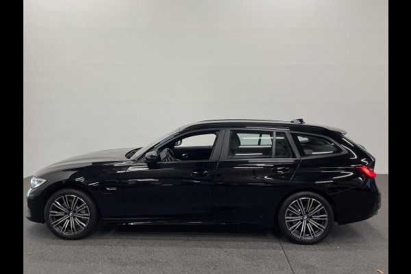 BMW 3 Serie Touring 330e Aut. Sportline Business 292pk Airco ECC Navi Carplay Cruise Control PDC VA Virtual cockpit Sportstoelen Sensatec