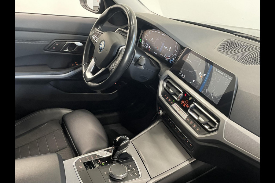 BMW 3 Serie Touring 330e Aut. Sportline Business 292pk Airco ECC Navi Carplay Cruise Control PDC VA Virtual cockpit Sportstoelen Sensatec