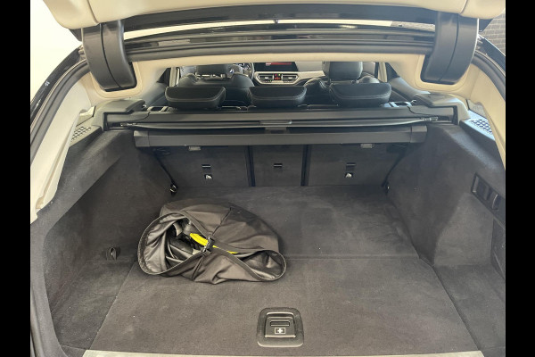BMW 3 Serie Touring 330e Aut. Sportline Business 292pk Airco ECC Navi Carplay Cruise Control PDC VA Virtual cockpit Sportstoelen Sensatec