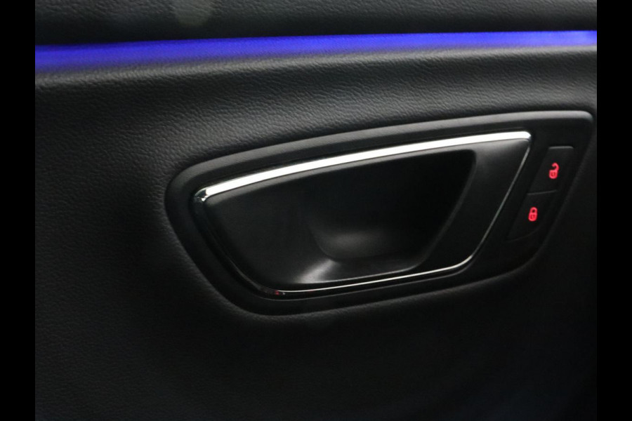 Seat Leon 1.5 TSI FR Ultimate Edition | Panoramadak | Stoelverwarming | Beats Audio | Camera | Carplay | Leder/Alcantara | Keyless | Virtual Cockpit | Full LED | Navigatie
