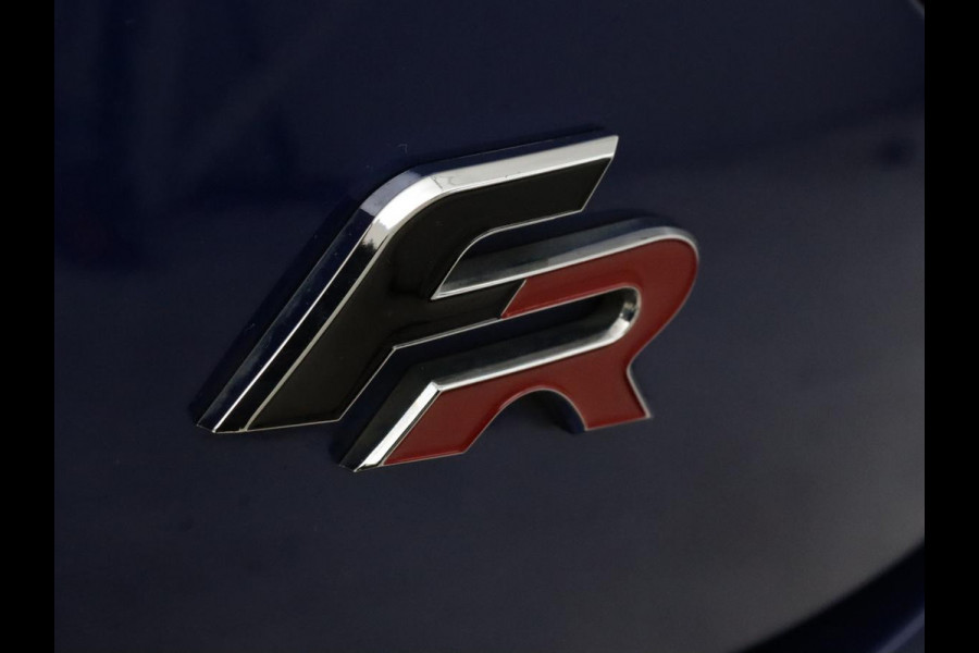 Seat Leon 1.5 TSI FR Ultimate Edition | Panoramadak | Stoelverwarming | Beats Audio | Camera | Carplay | Leder/Alcantara | Keyless | Virtual Cockpit | Full LED | Navigatie