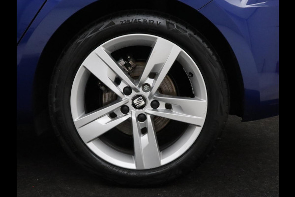 Seat Leon 1.5 TSI FR Ultimate Edition | Panoramadak | Stoelverwarming | Beats Audio | Camera | Carplay | Leder/Alcantara | Keyless | Virtual Cockpit | Full LED | Navigatie