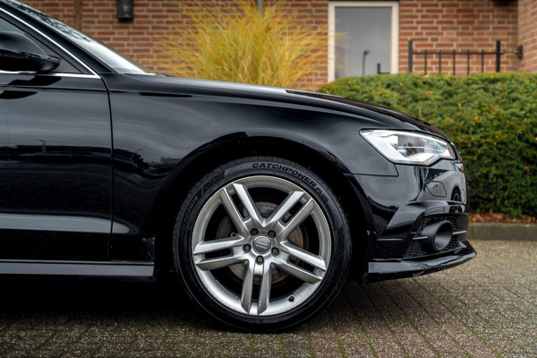 Audi A6 Avant 1.8 TFSI ultra 190 PK Adaptive Trekhaak Pano Half/Leer PDC 19'' S-Line