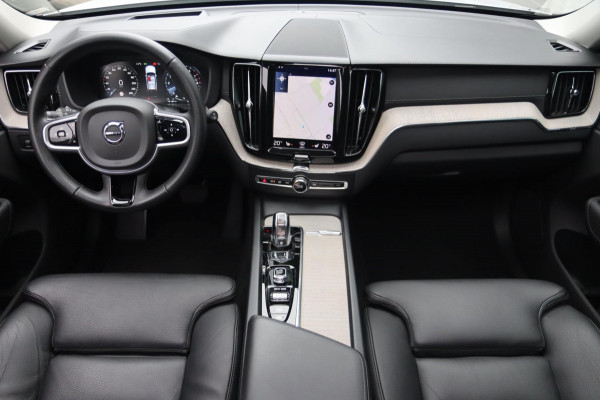 Volvo XC60 2.0 T8 Twin Engine AWD Inscription / PANODAK / HUD / KEYLESS / 2X MEMORY / CAMERA