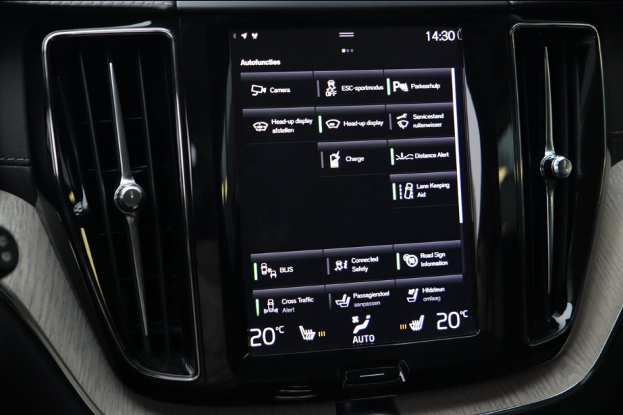 Volvo XC60 2.0 T8 Twin Engine AWD Inscription / PANODAK / HUD / KEYLESS / 2X MEMORY / CAMERA