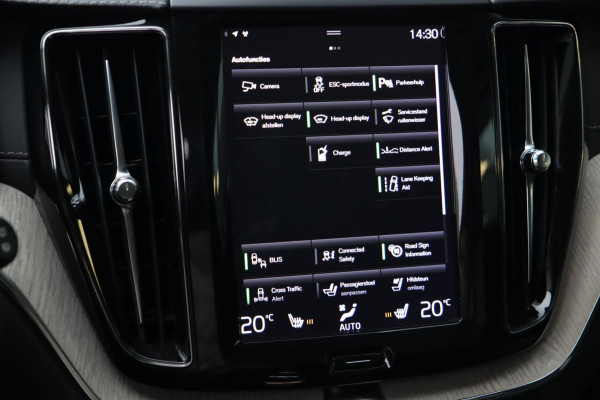 Volvo XC60 2.0 T8 Twin Engine AWD Inscription / PANODAK / HUD / KEYLESS / 2X MEMORY / CAMERA