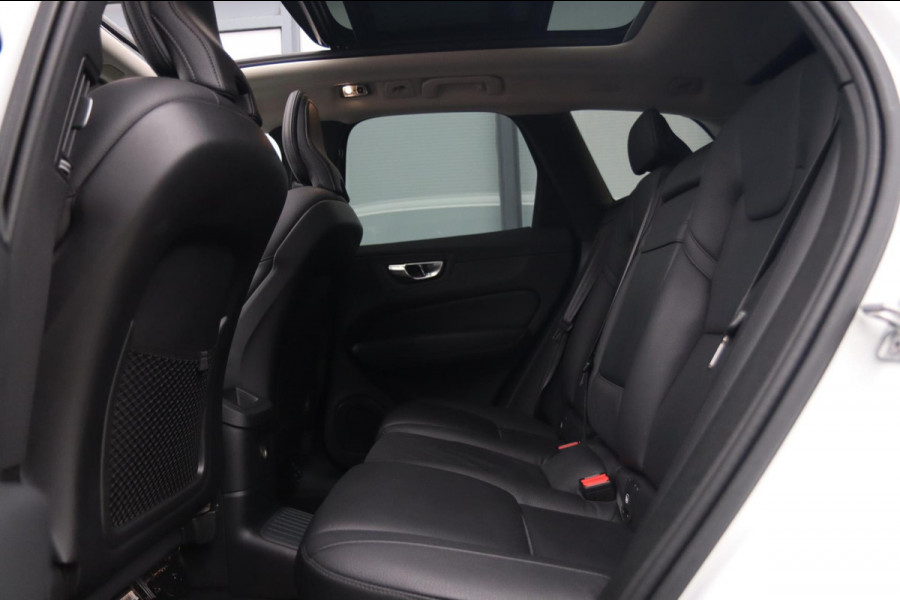 Volvo XC60 2.0 T8 Twin Engine AWD Inscription / PANODAK / HUD / KEYLESS / 2X MEMORY / CAMERA