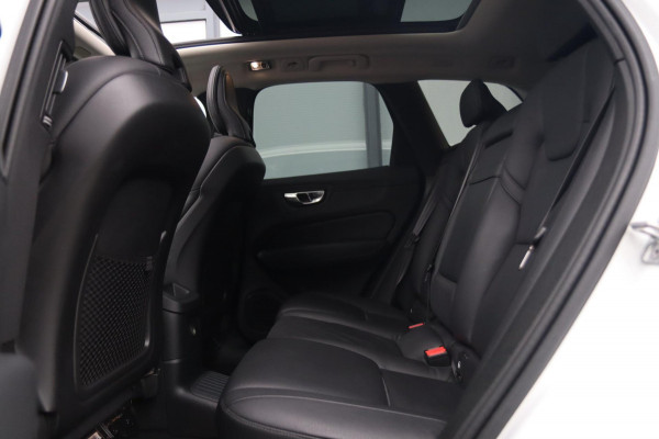 Volvo XC60 2.0 T8 Twin Engine AWD Inscription / PANODAK / HUD / KEYLESS / 2X MEMORY / CAMERA