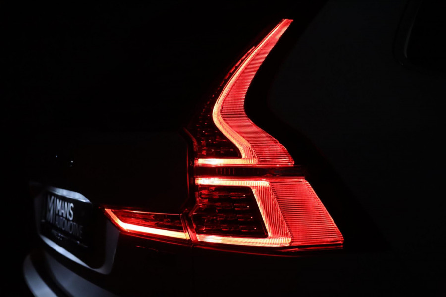 Volvo XC60 2.0 T8 Twin Engine AWD Inscription / PANODAK / HUD / KEYLESS / 2X MEMORY / CAMERA