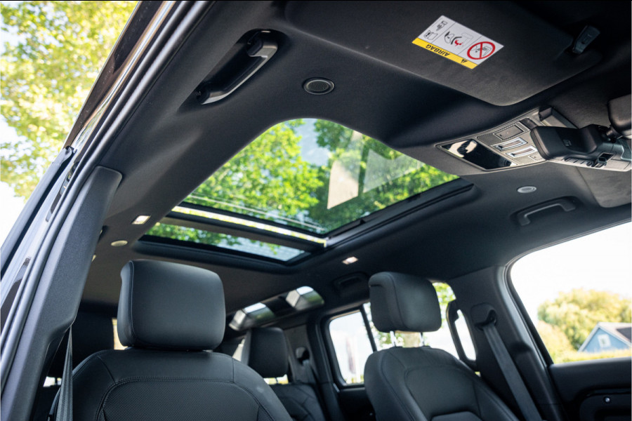 Land Rover Defender 110 P300e 110 FULL URBAN PACK ** Towing ** Cold Climate ** 23inch