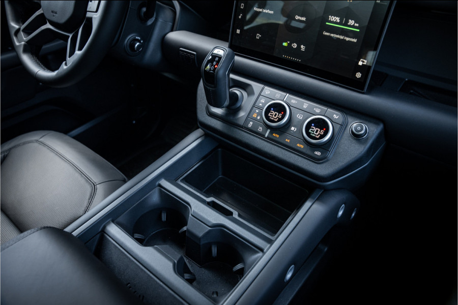 Land Rover Defender 110 P300e 110 FULL URBAN PACK ** Towing ** Cold Climate ** 23inch