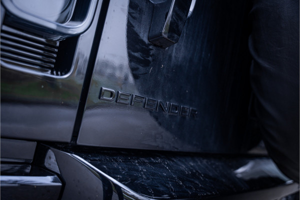 Land Rover Defender 110 P300e 110 FULL URBAN PACK ** Towing ** Cold Climate ** 23inch