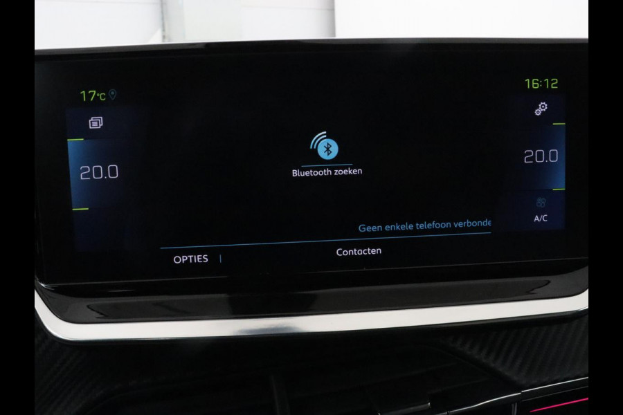 Peugeot e-2008 EV GT 50 kWh | Panoramadak | Stoelverwarming | Adaptive cruise | Leder/Alcantara | Carplay | 18'' | Camera | Navigatie | Dodehoek detectie