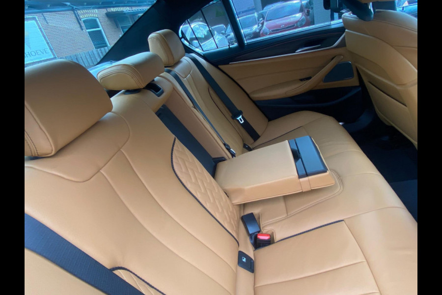 BMW 5 Serie 545E INDIVIDUAL/HEADUP/SOFTCLOSE/BTW/LASER