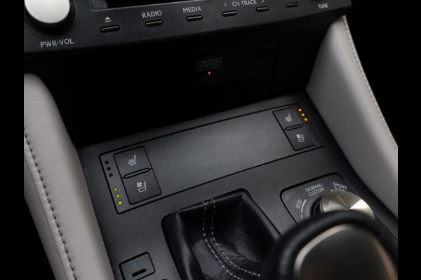 Lexus RC 300h F SPORT Line | Mark Levinson | Safety Pack | Stoelventilati