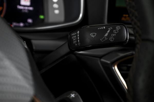 CUPRA Leon Sportstourer 1.5 TSI e-Hybrid Business | Drive Pack | Dig. Cockpit | Adapt. Cruise | Stoel-+Stuurverw. | PDC | Camera | NAV + App. Connect | ECC | LM 18" | 9447