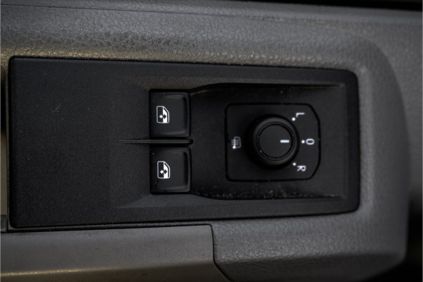 Volkswagen Crafter 35 2.0 TDI L4H3 | 177PK | Automaat | NW Interieur | Navi | Camera | Carplay
