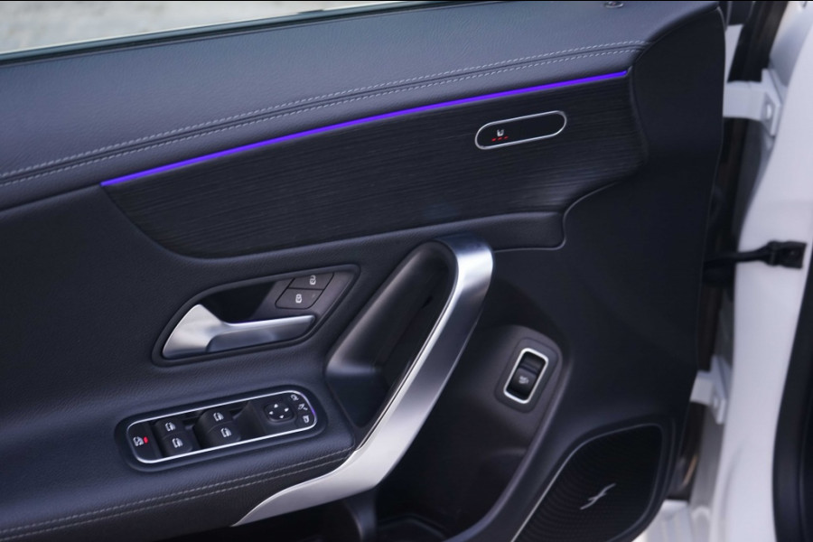 Mercedes-Benz CLA-Klasse AMG CLA 35 4Matic 306PK Pano/Aero/Night/Sfeer