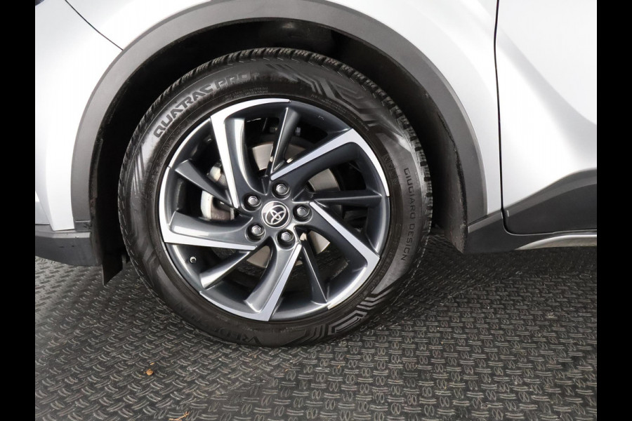 Toyota C-HR 2.0 HYBRIDE DYNAMIC BIJNA 2023 GARANTIE 11-2032 NAVI. HALF LEDER. 182 PK. PDC V+A.CAMERA. ADAPTIVE CRUISE
